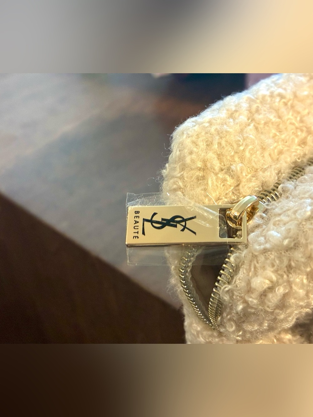Yves Saint Laurent Cream Bouclé Small Trousseau Case with Stunning Gold Logo - Picture 4 of 13